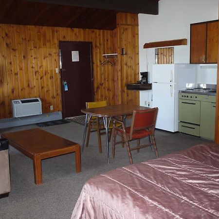 Pembina River Inn Entwistle Екстер'єр фото