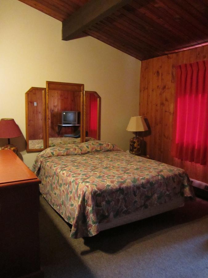 Pembina River Inn Entwistle Екстер'єр фото