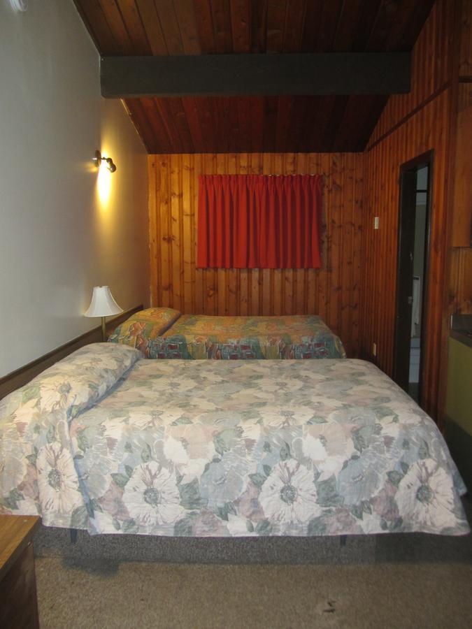 Pembina River Inn Entwistle Екстер'єр фото