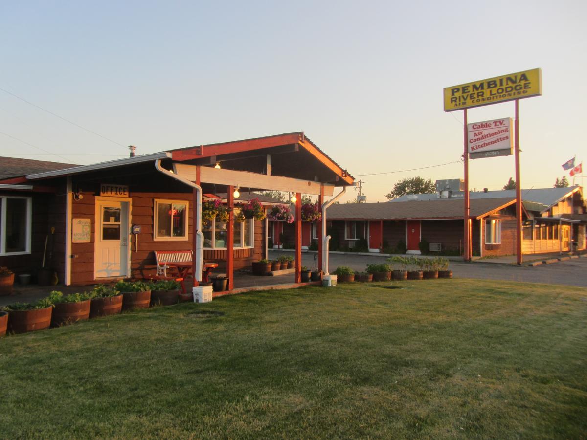 Pembina River Inn Entwistle Екстер'єр фото