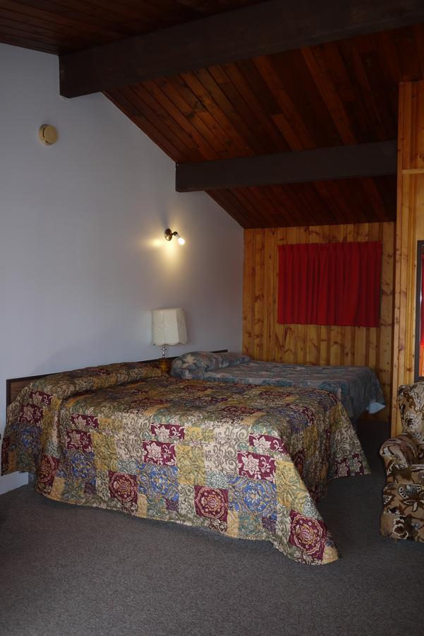 Pembina River Inn Entwistle Екстер'єр фото